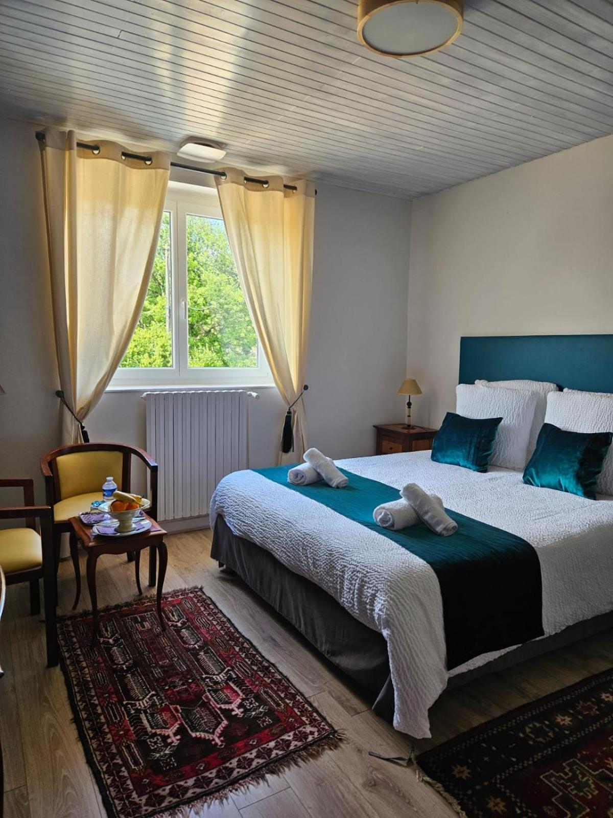 Domaine Bassy Hotel Saint-Gengoux-de-Scisse ภายนอก รูปภาพ